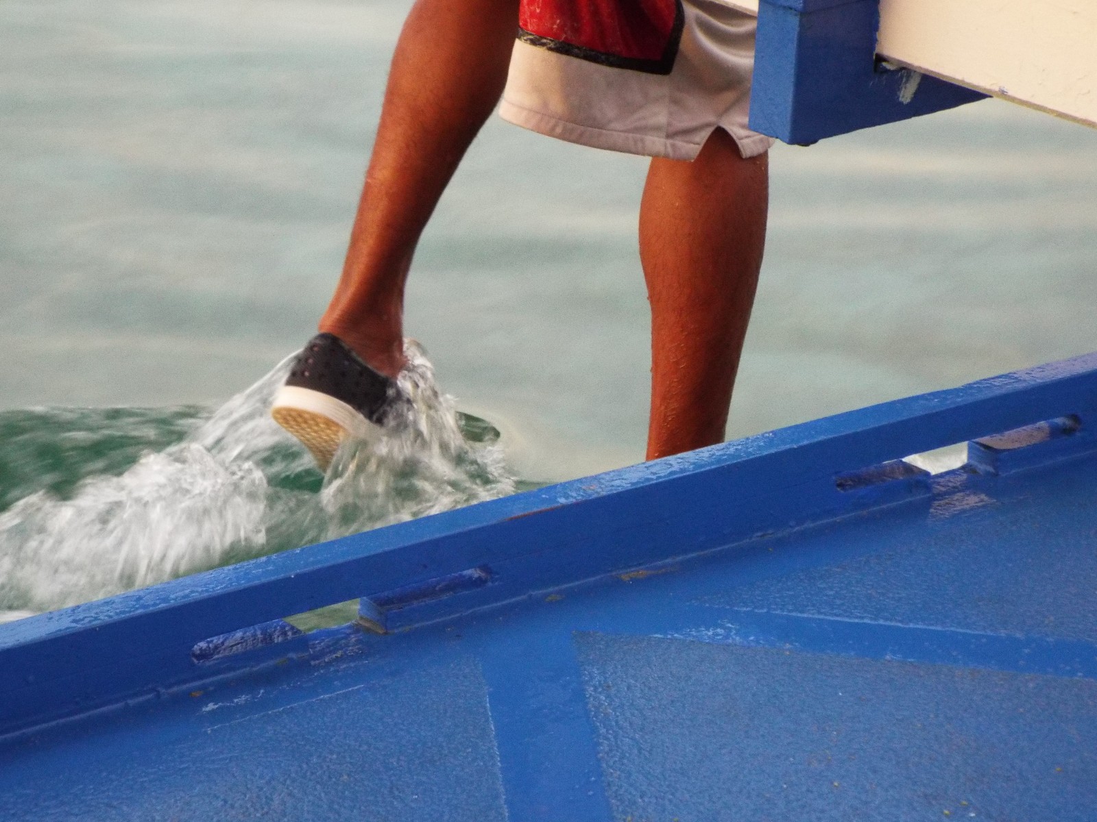 Splashing in the surf, Feet | Shoe | Sea | Water | Ocean | Wave | Waves | Surf | Blue | Man | Boat | Boats