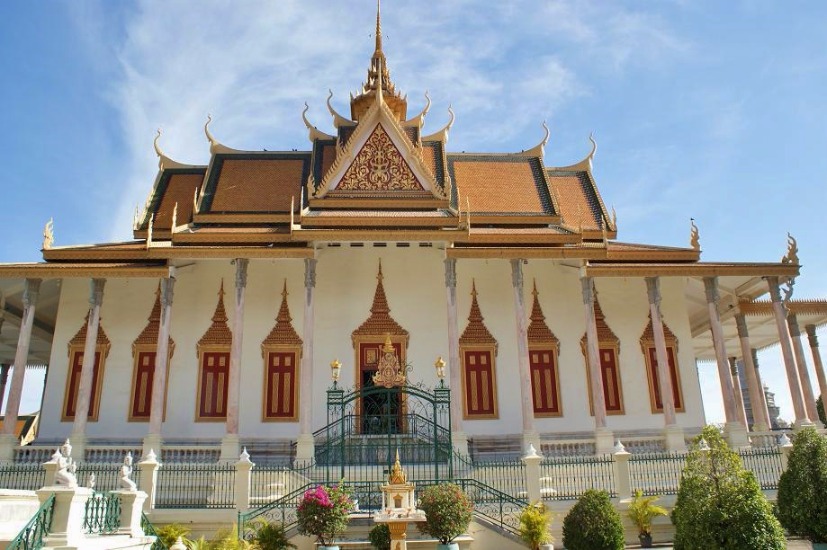 Royal Palace Of Cambodia, Palace | Royal | Architecture | History | Gold | Asia | Sky