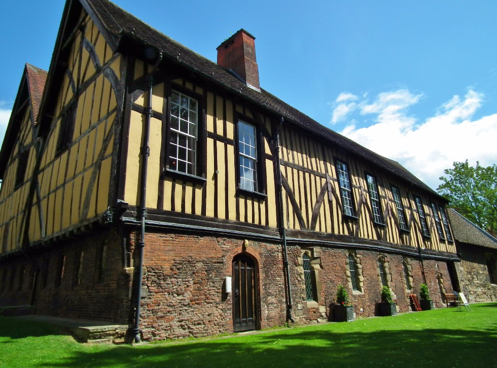 Merchant Adventurers' Hall, Architecture | History | Building | City | York | Roof | Wood | Grass | Arch