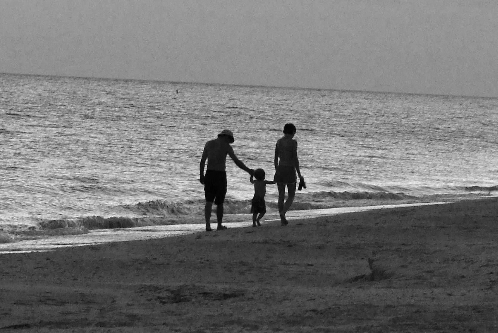 Beach walk - People , Family | Men | Women | Child | Beach | Ocean | Sand