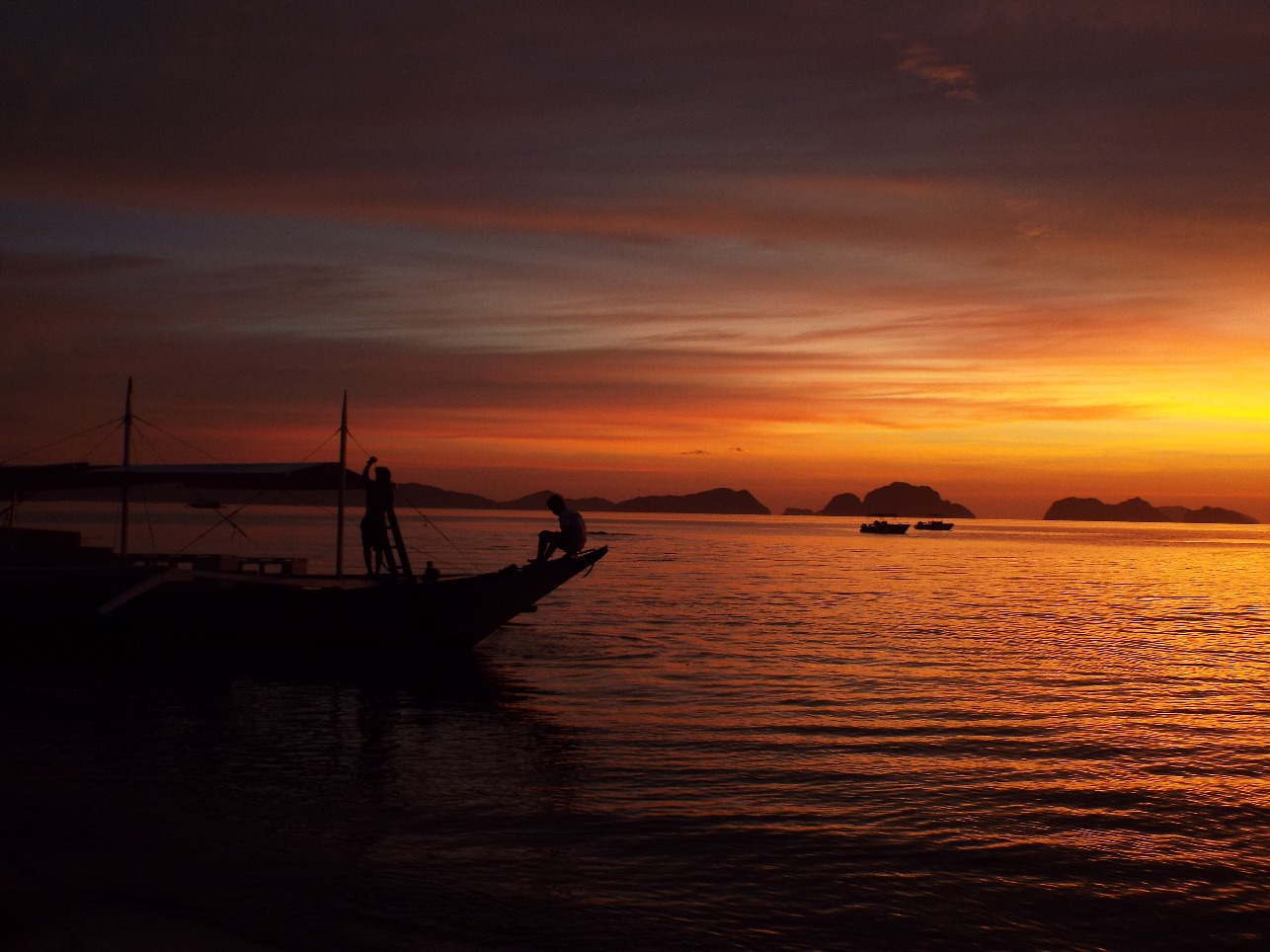 Fishermen, People | Fishing | Men | Boat | Sunset | Water | Sea | Ocean | Red | Yellow | Asia | Travel